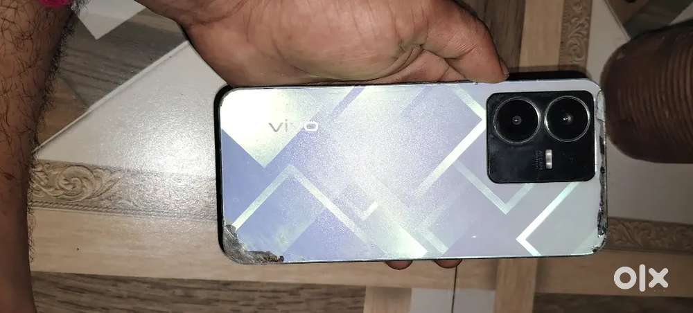 Vivo y22 (6-128gb no bil box no charge full garantee (display problem)
