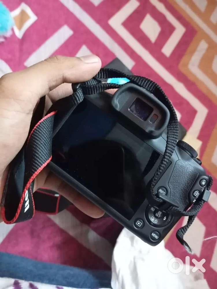 Canon R100