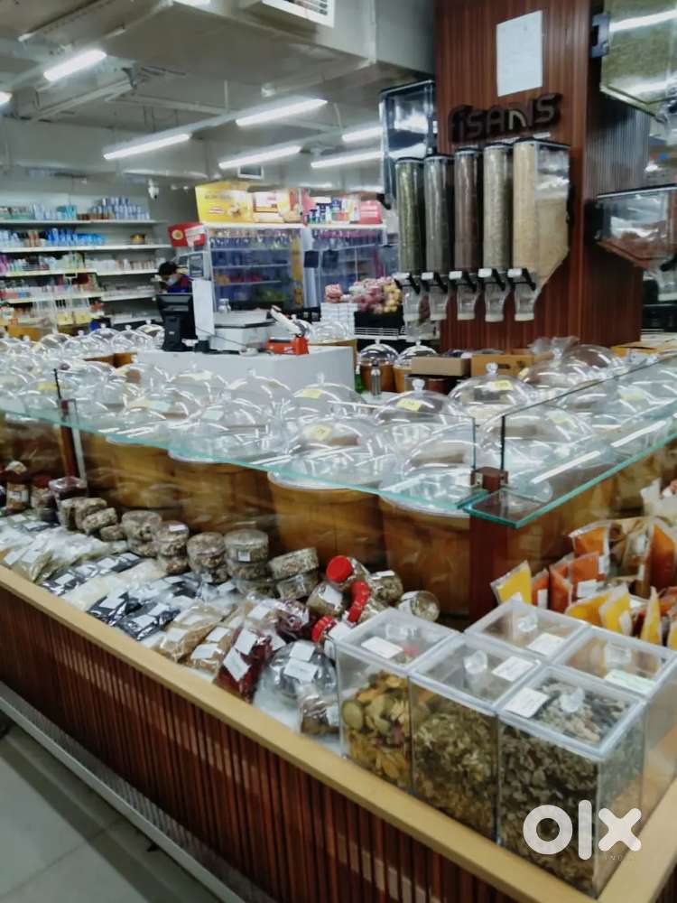 Fisanns, Counter Staffs