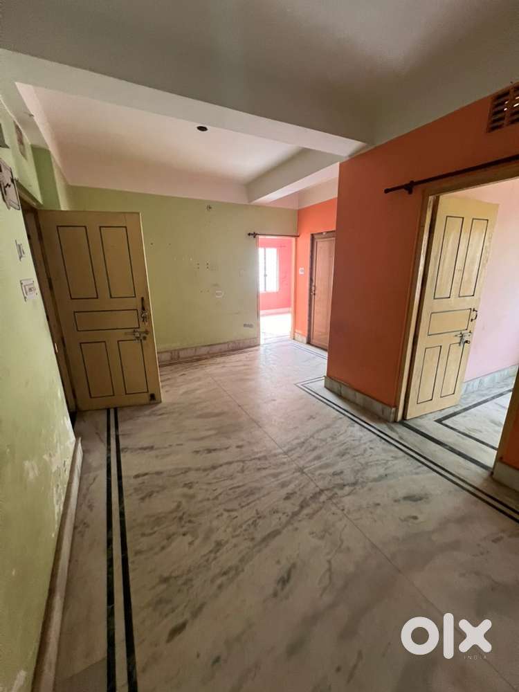 2bhk flat for rent in lake town