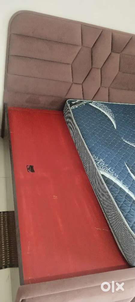 Double bed deewan