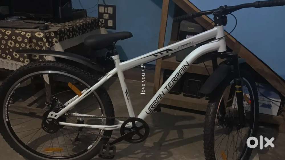 this urban cycle cost 7,000rs online, and it's in very good condition