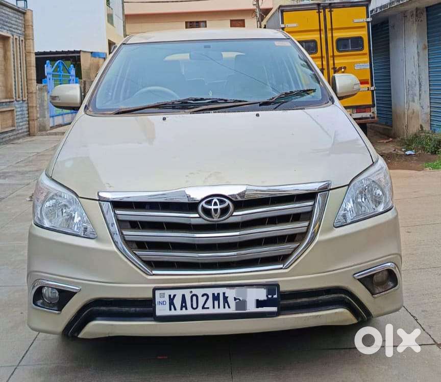 Toyota Innova 2.5 V 7 STR, 2015, Diesel
