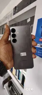 SAMSUNG S25 12/256GB 8 MONTHS ABOVE WARRENTY REMANING FULL BOX