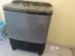 Real me 8.5 litre 1 year used washing mashine