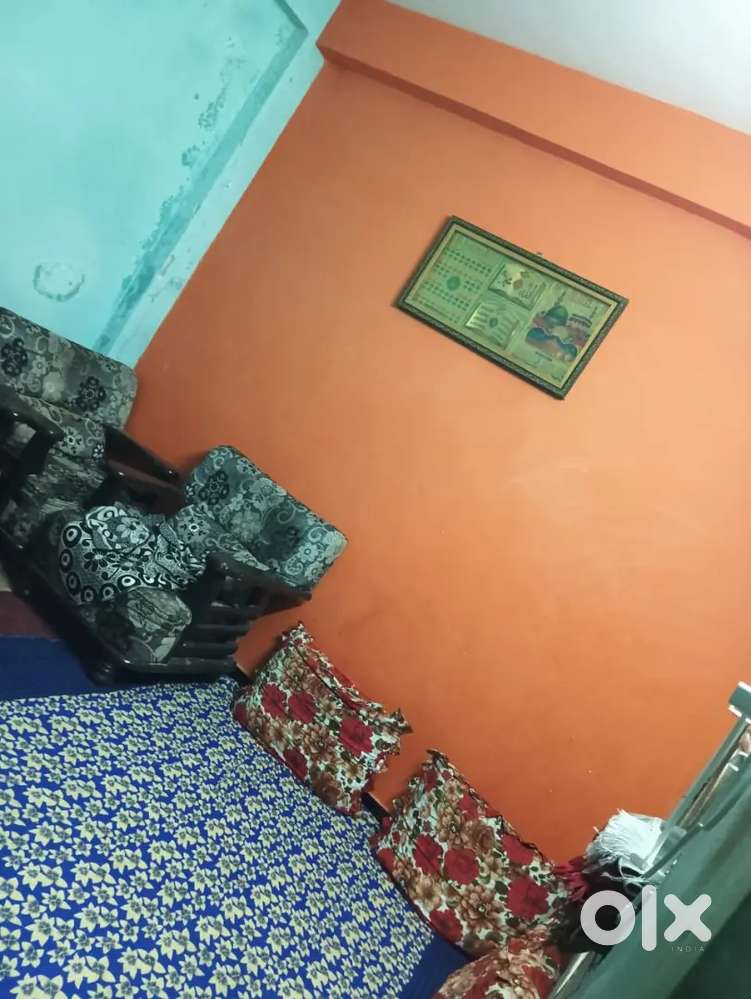 1 room by rent no washroom