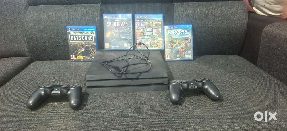 Ps4 pro 1 TB storage