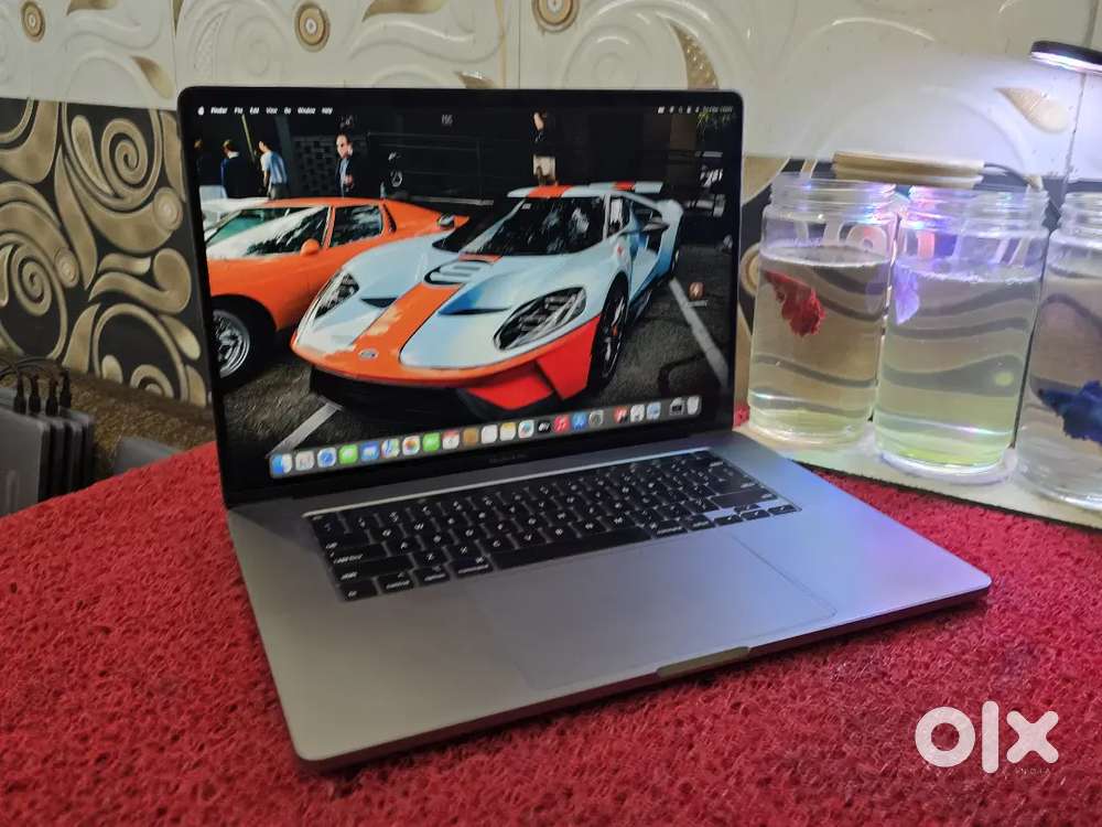 Apple Macbook Pro 2020 i7 16gb 512gb 5.5gb Graphics 16inch Retina