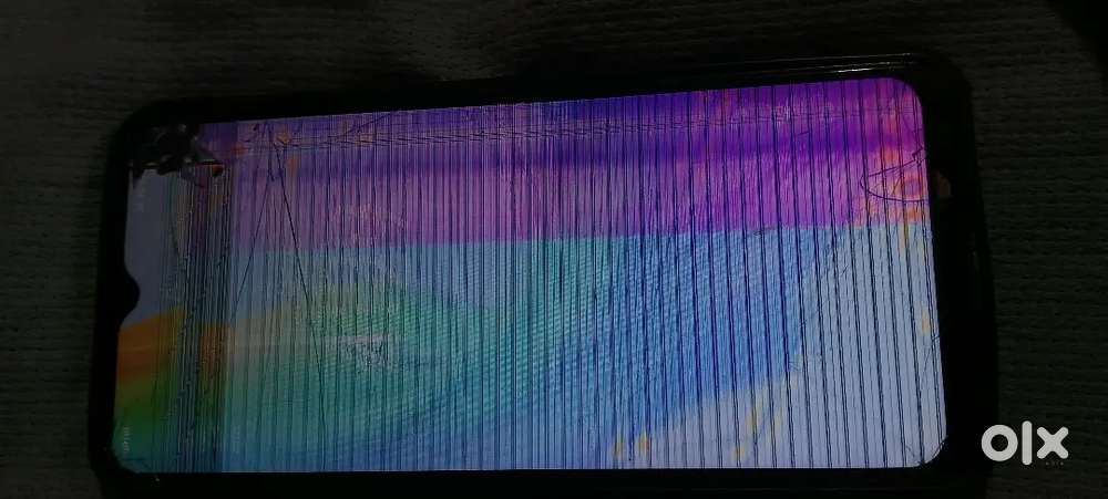 Iss phone me bas display karab hai