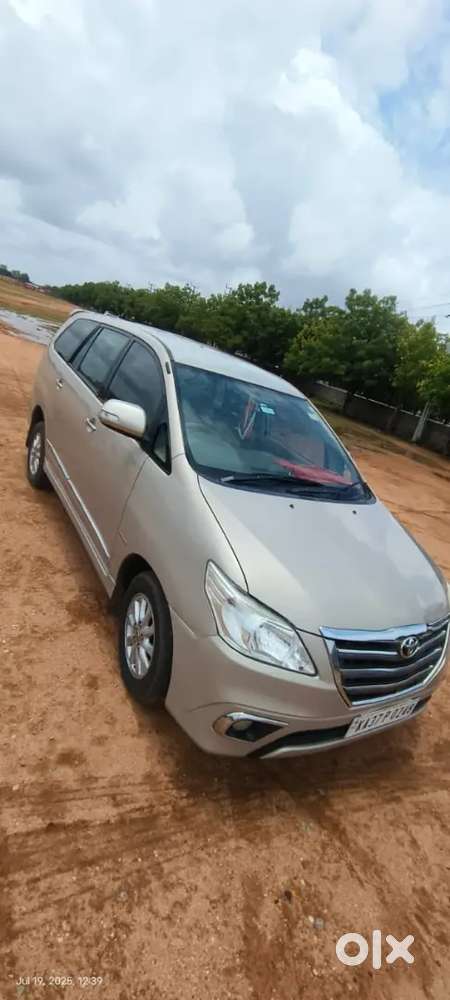 Toyota Innova 2014 Diesel 155000 Km Driven