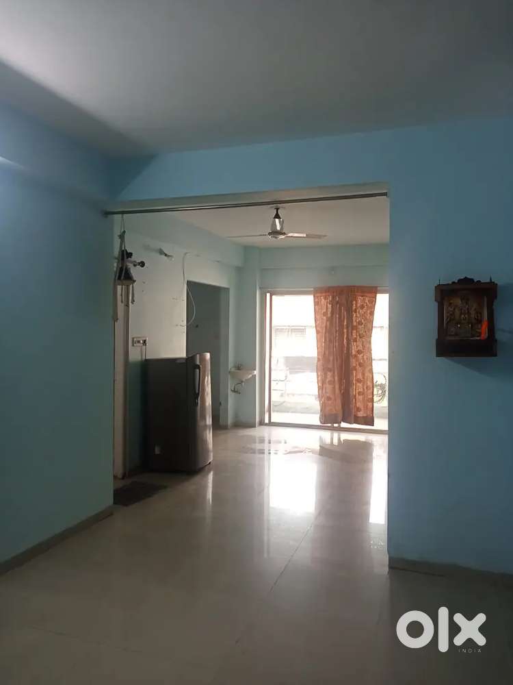 Flat arjent sale karna hai