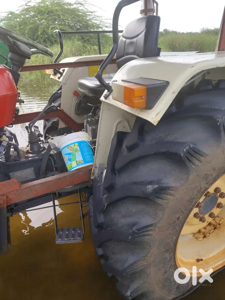 Swaraj 855fe moveing own used vandi tipper and roatovator