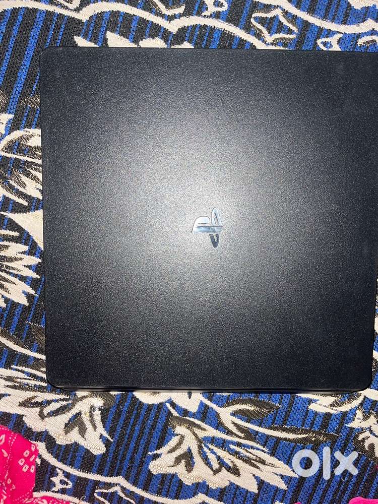 PlayStation 4 Slim 1TB
