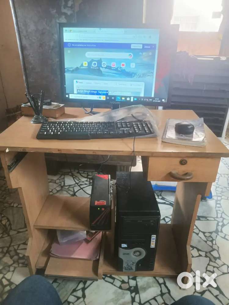 Desktop computer