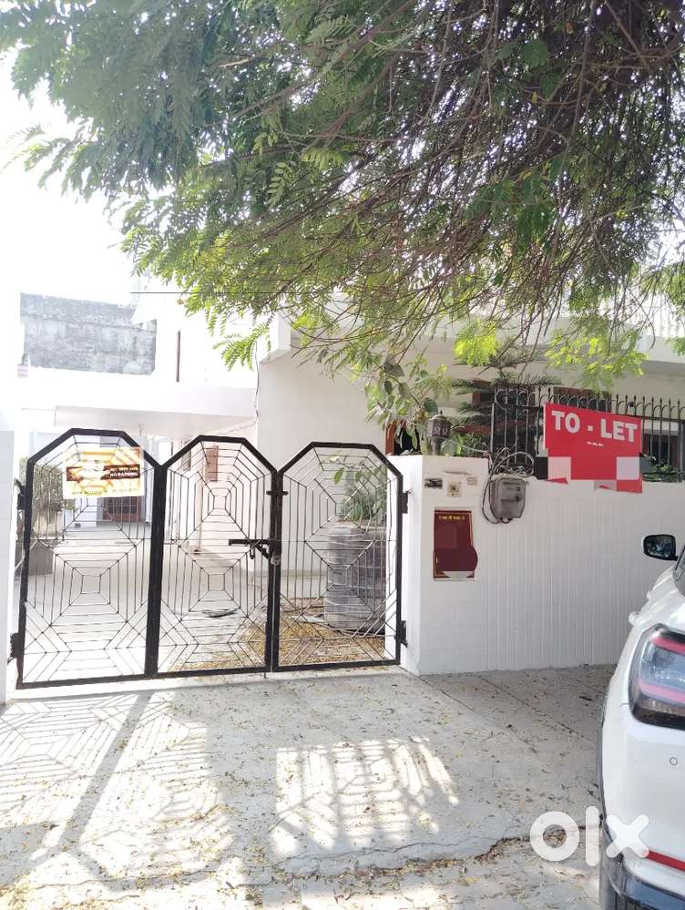 4BHK,Main Road Commercial Space Available for Rent