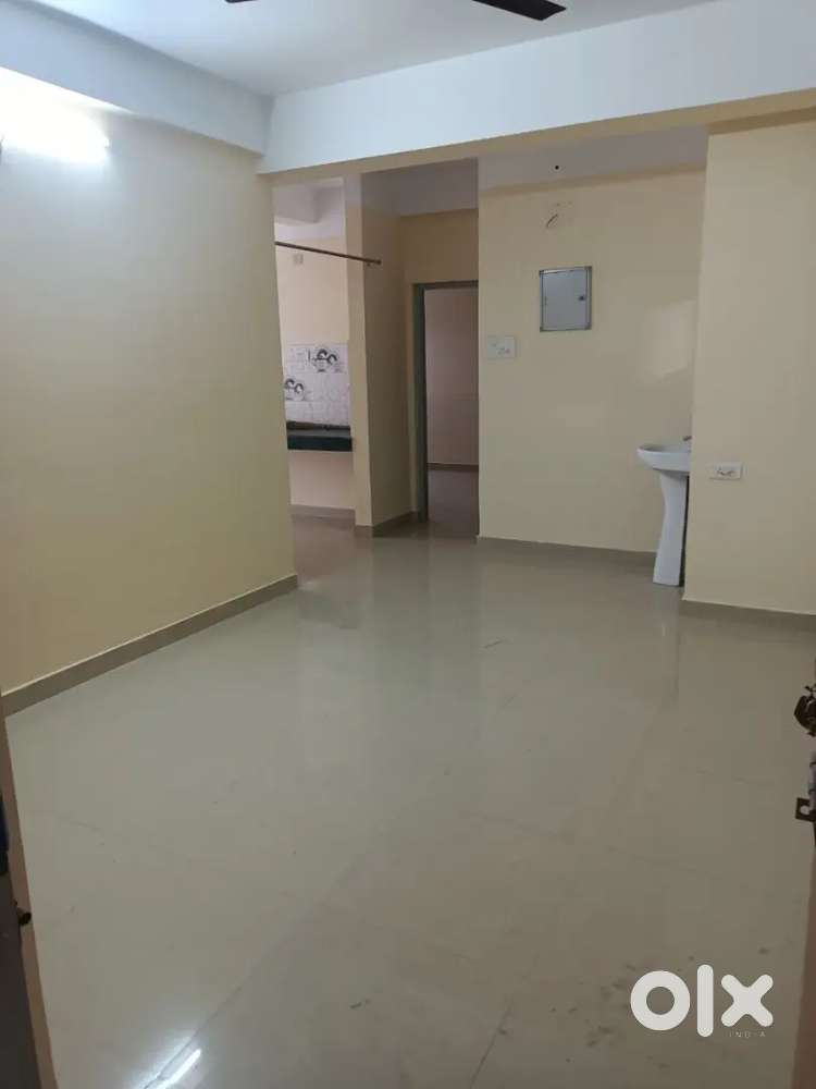 3bhk semi furnished flat Beltola