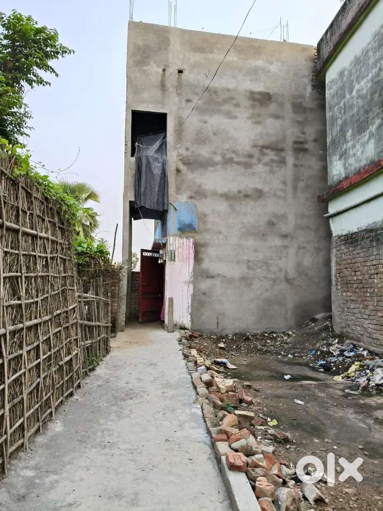 2 मंजिल मकान 22 लाख में।