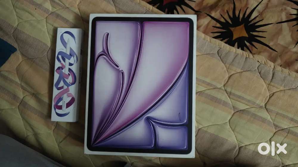 iPad Air M2 13 128 Gp with Apple pencil pro apple+care upto 2027