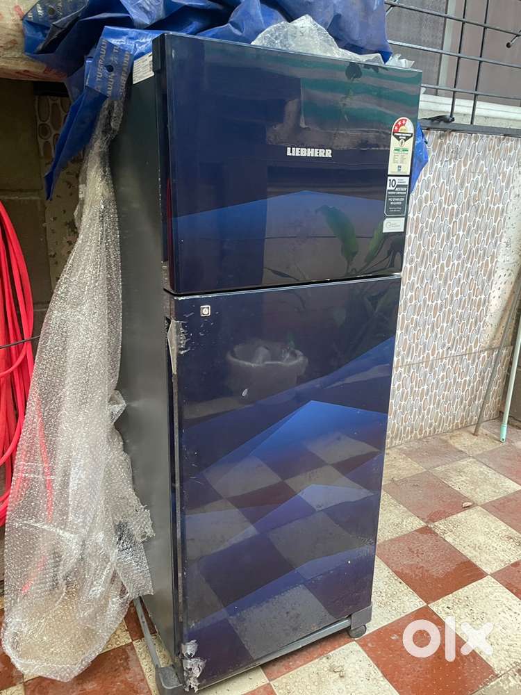 LIEBHERR 265 Litres double door fridge