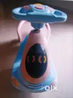 Kids swing scooter
