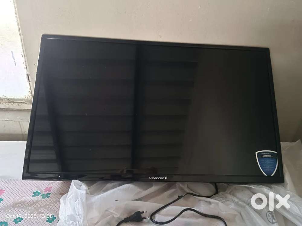 32 LED TV
