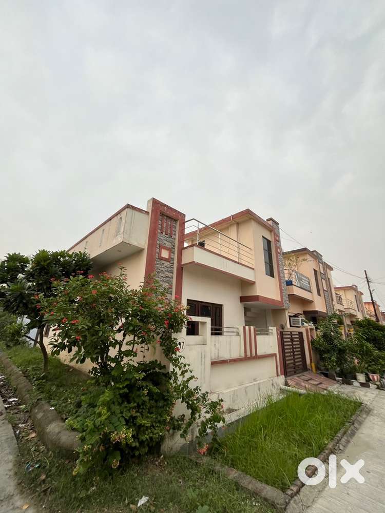 Rare available Corner house for sale 100 gaj