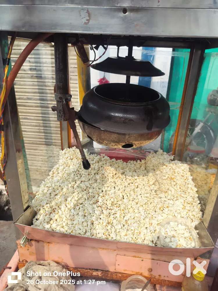 Pop corn machine good condition mein
