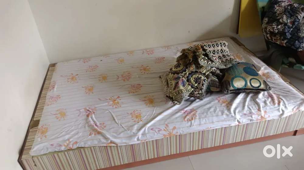 Single bed with mattress n storage  capacity