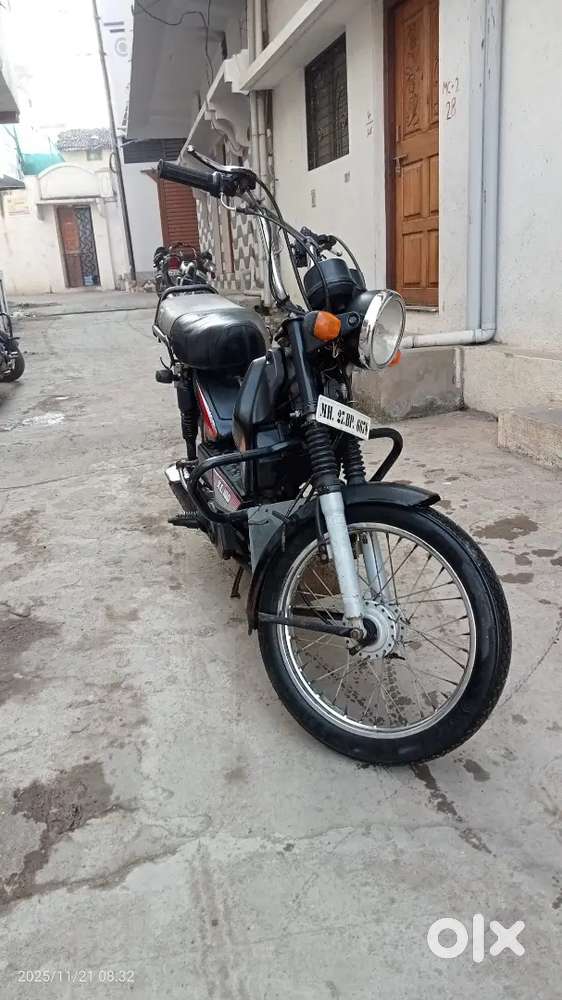 गाड़ी में कोई भी काम नहि है,, सब ओके, मोबाईल नंबर ,l