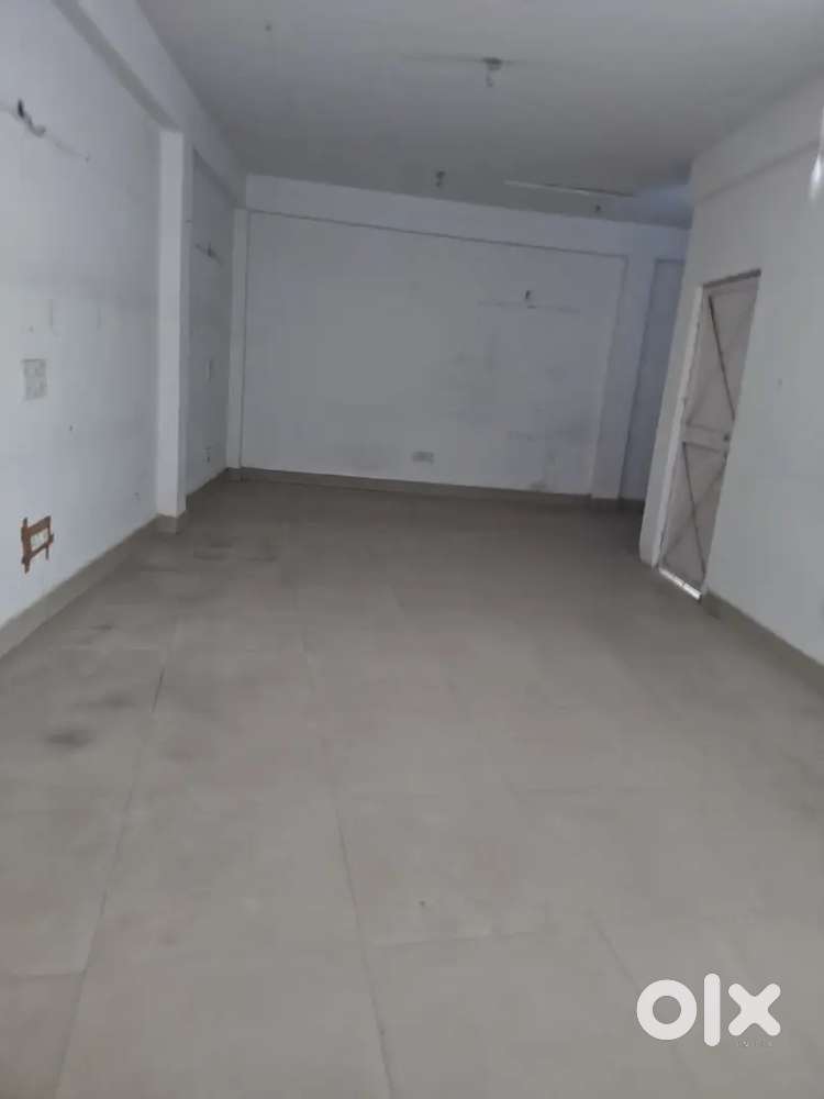 2200 sqft space available for rent in shahpur jat new delhi 110049.