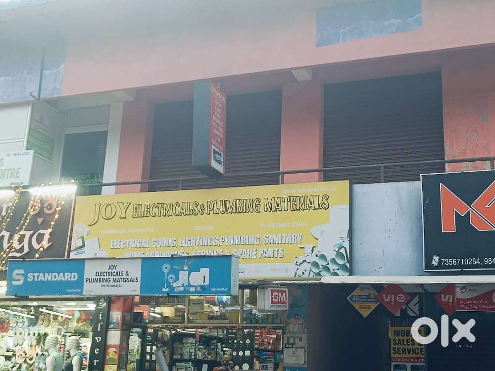 Shop  for rent in Menamkulam