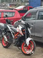 Duke 390 Bs4