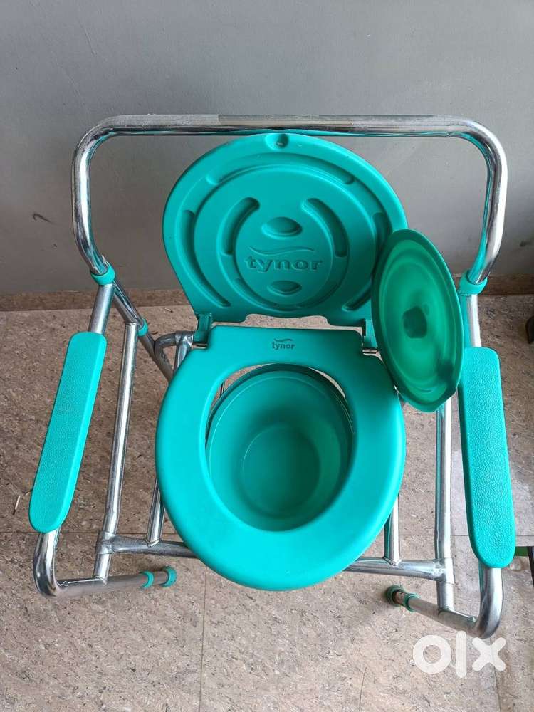 Foldable Commode chair for toilet