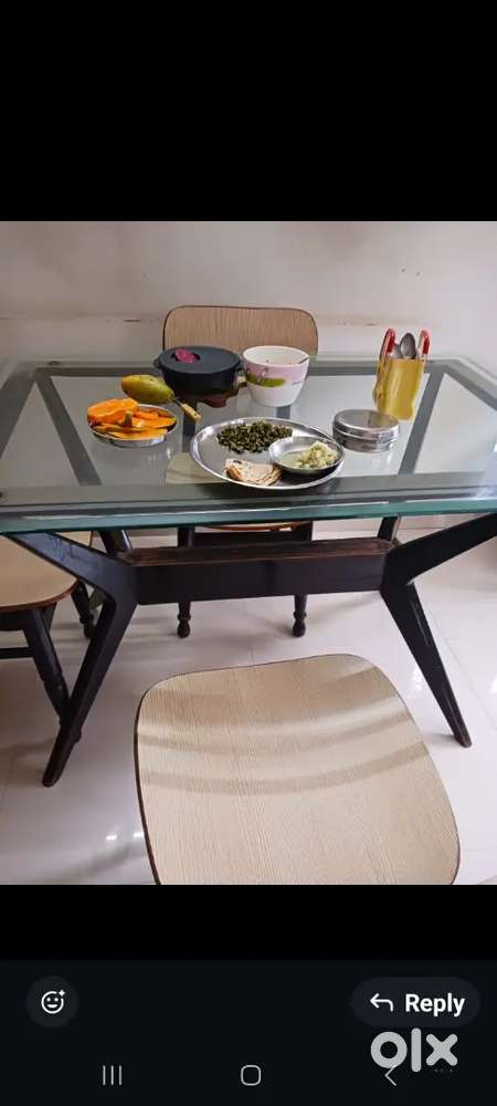 Dinning table and chairs (6 chairs)