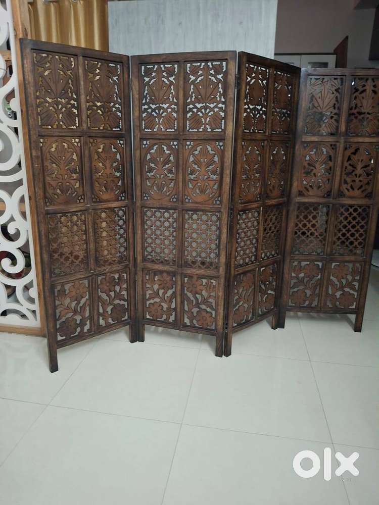 Wooden partition