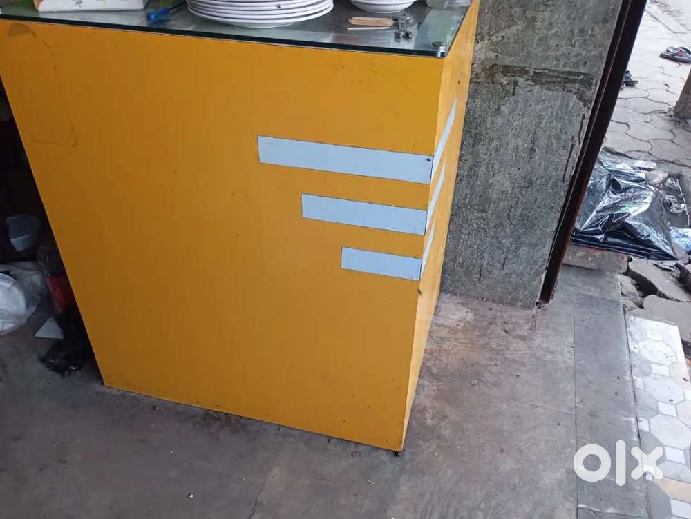 Counter  Chairs  Restaurant Items