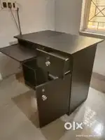 Computer table/desk