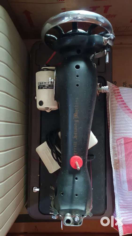 Sewing machine for sale