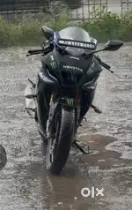 R15 v4 M monster edition