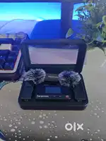 Saramonic Air Wireless Microphone System for professional YouTubers.