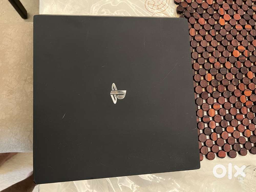 Playstation 4 pro 1TB
