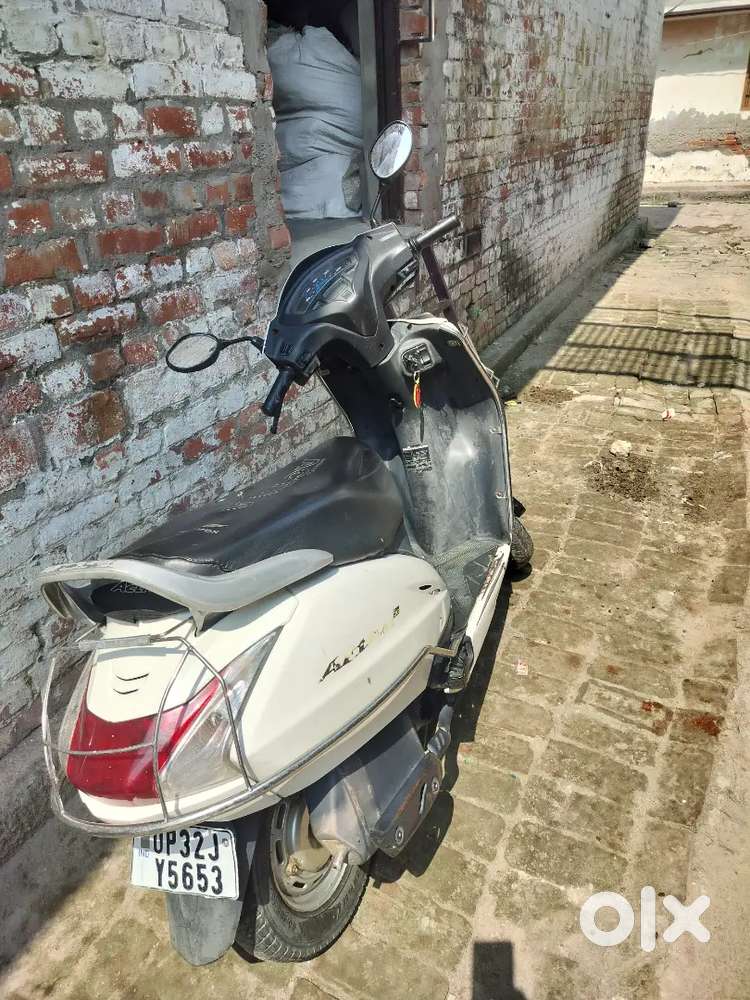 Activa 5G scooty model 2018 travelled 50000 2nd real colour scooty