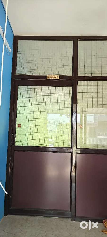 Aluminium gate and partition sale