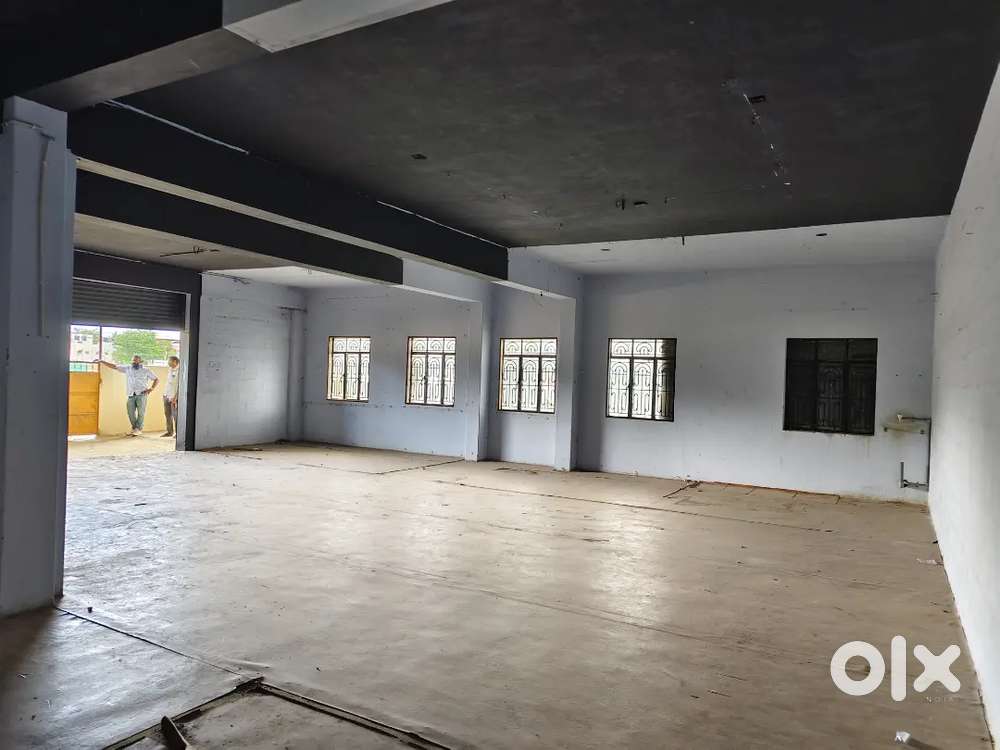 Commercial warehouse (1300 sqft) in Thudiyalur