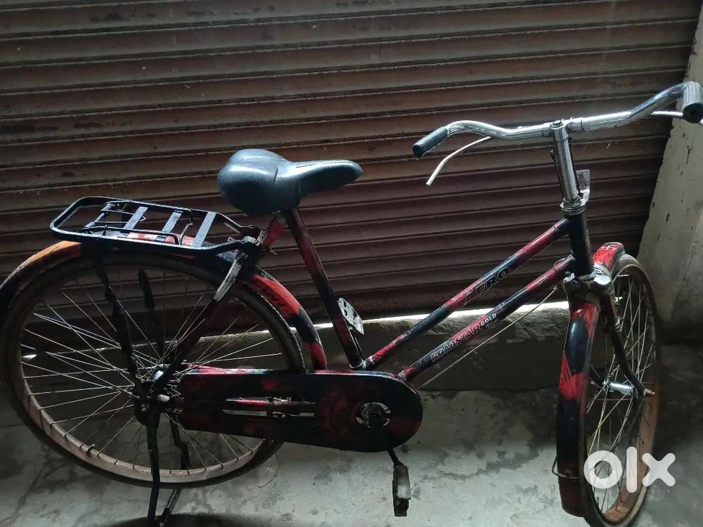 RoadStar Plus Ladies Bicycle in Red&Black Format