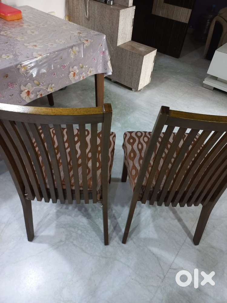 Chairs of Dining Table