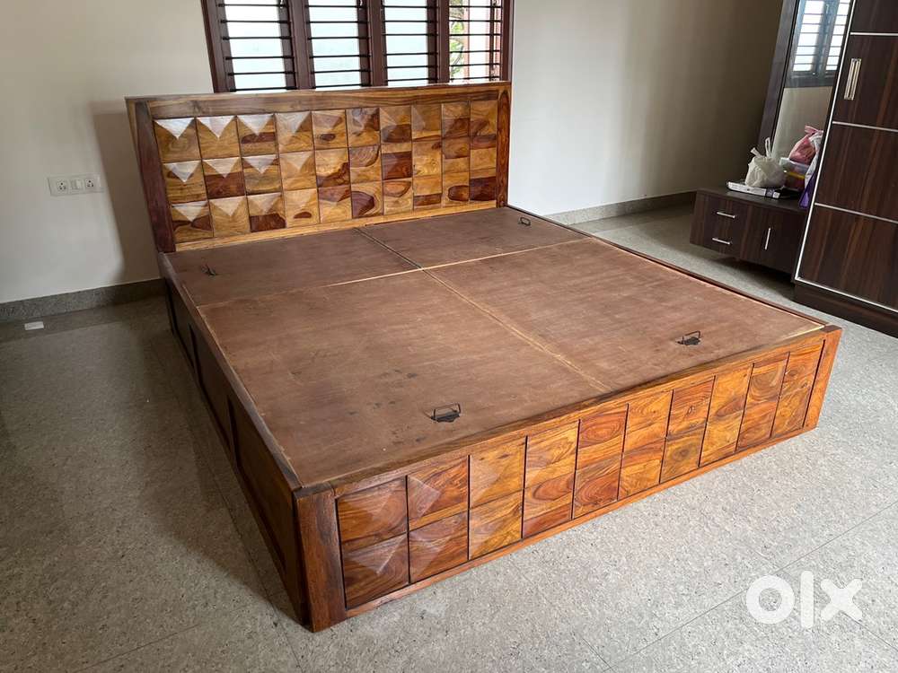 Royaloak King Size bed