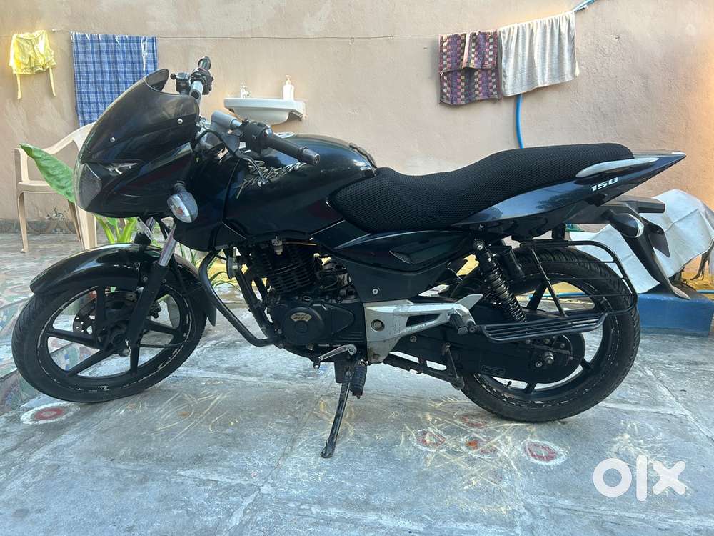 Single hand owner bajaj pulsar 150CCbike in good condition
