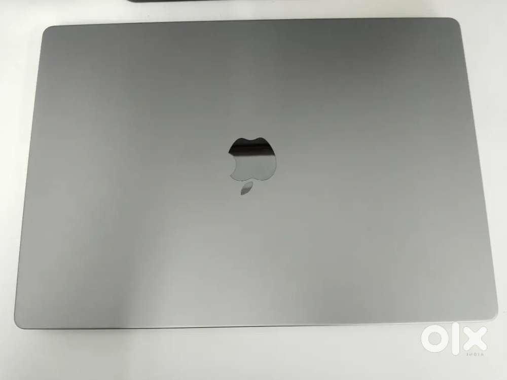 Apple macbook m1pro 16 inch 16gpram 512ssd.