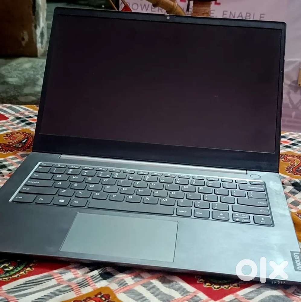 Lenovoo thikbook i3 11th h 8gb 256 gb good condition